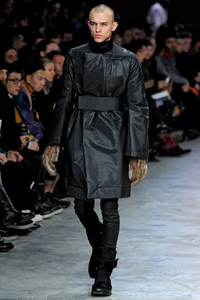 Look 5